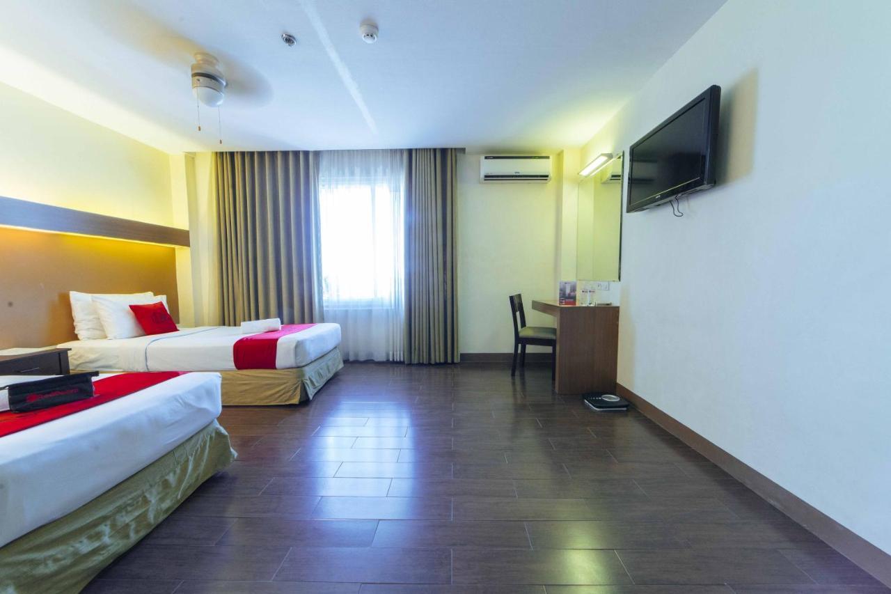 Reddoorz Premium @ The Ritz Garden Oases Hotel Davao City Exterior foto
