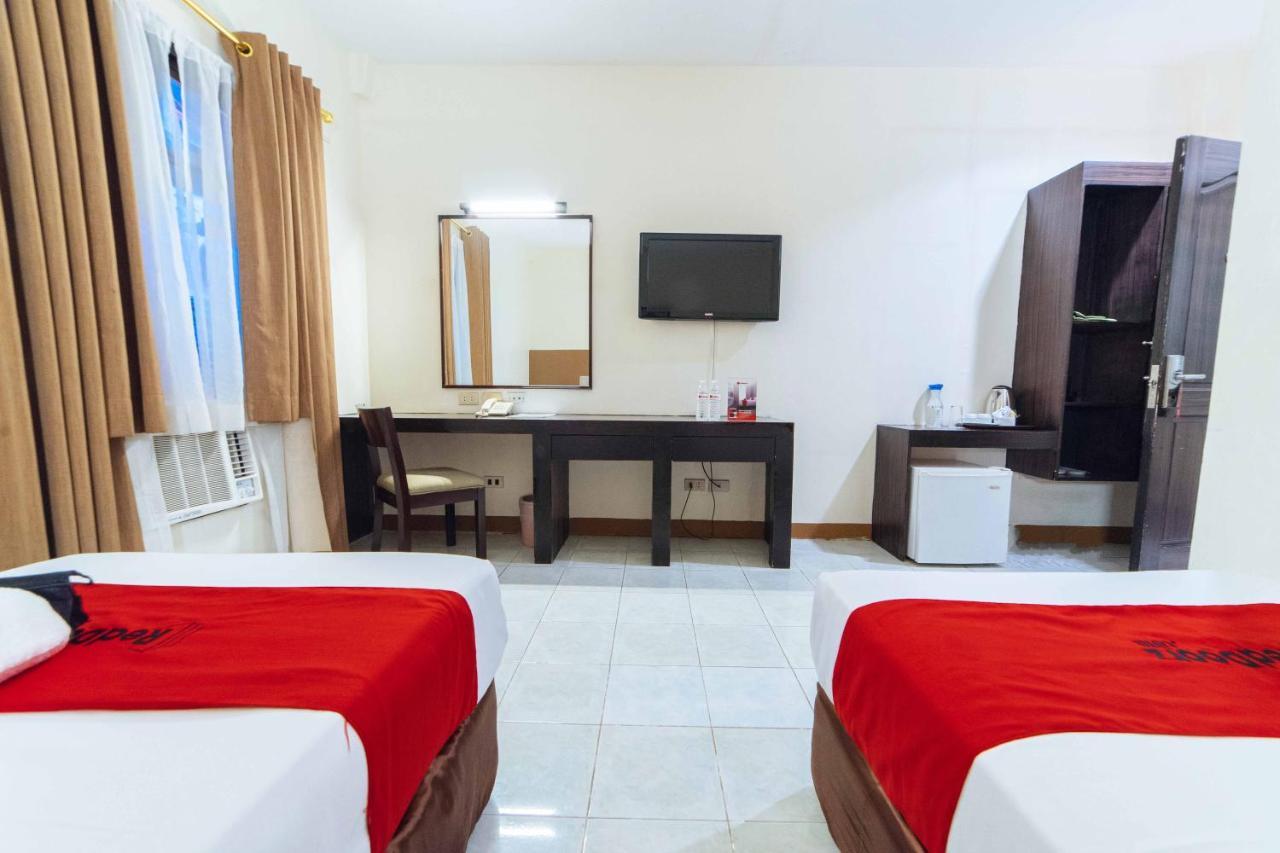 Reddoorz Premium @ The Ritz Garden Oases Hotel Davao City Exterior foto