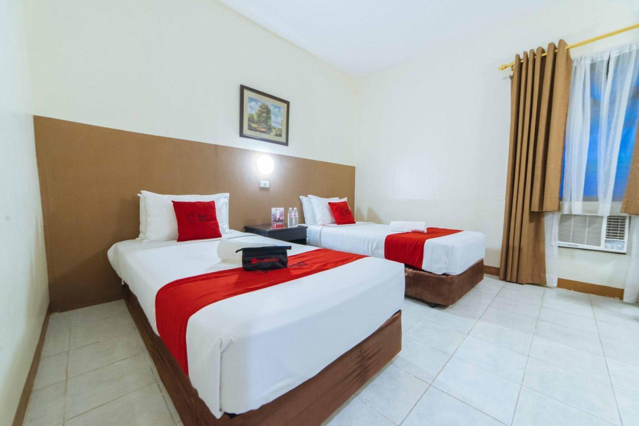 Reddoorz Premium @ The Ritz Garden Oases Hotel Davao City Exterior foto