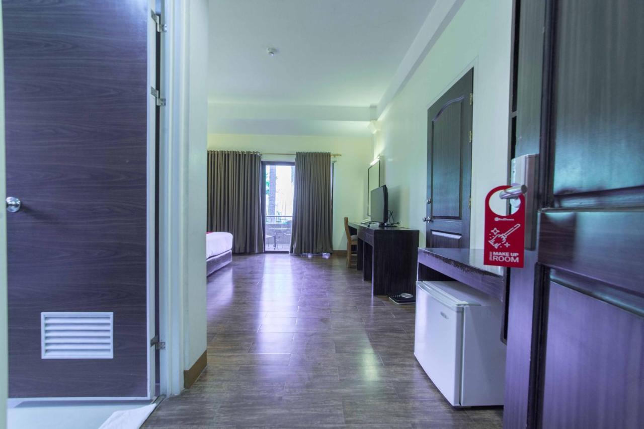 Reddoorz Premium @ The Ritz Garden Oases Hotel Davao City Exterior foto