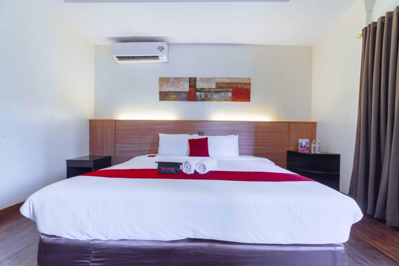 Reddoorz Premium @ The Ritz Garden Oases Hotel Davao City Exterior foto