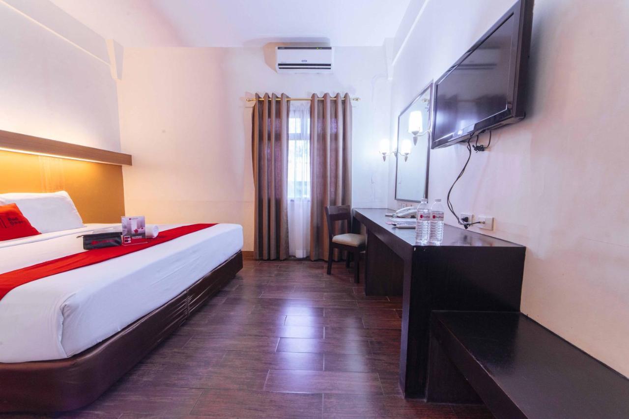 Reddoorz Premium @ The Ritz Garden Oases Hotel Davao City Exterior foto
