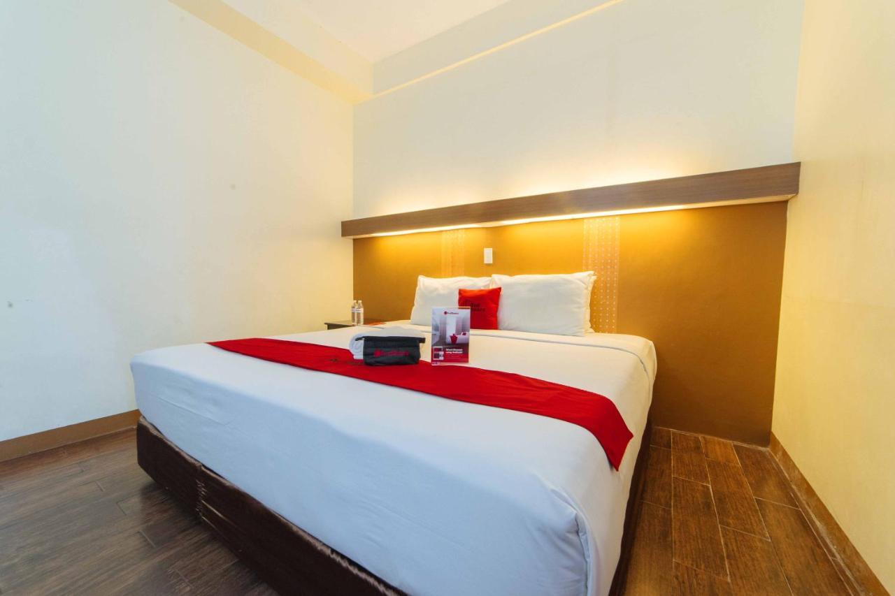 Reddoorz Premium @ The Ritz Garden Oases Hotel Davao City Exterior foto